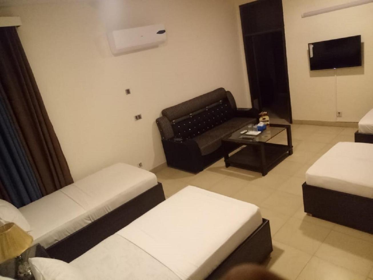 לאהור Al-Fateh Hotel מראה חיצוני תמונה